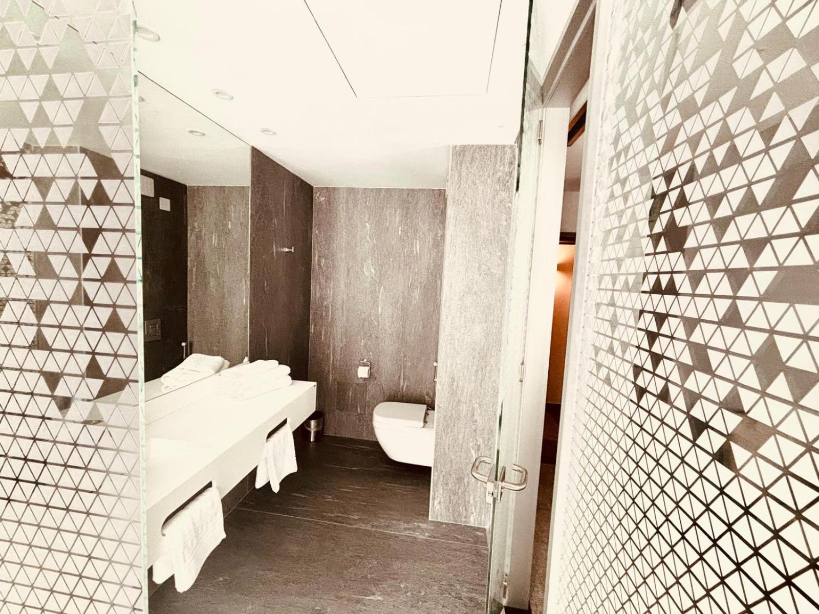 Cm111Apparthotel Bucharest Exterior photo