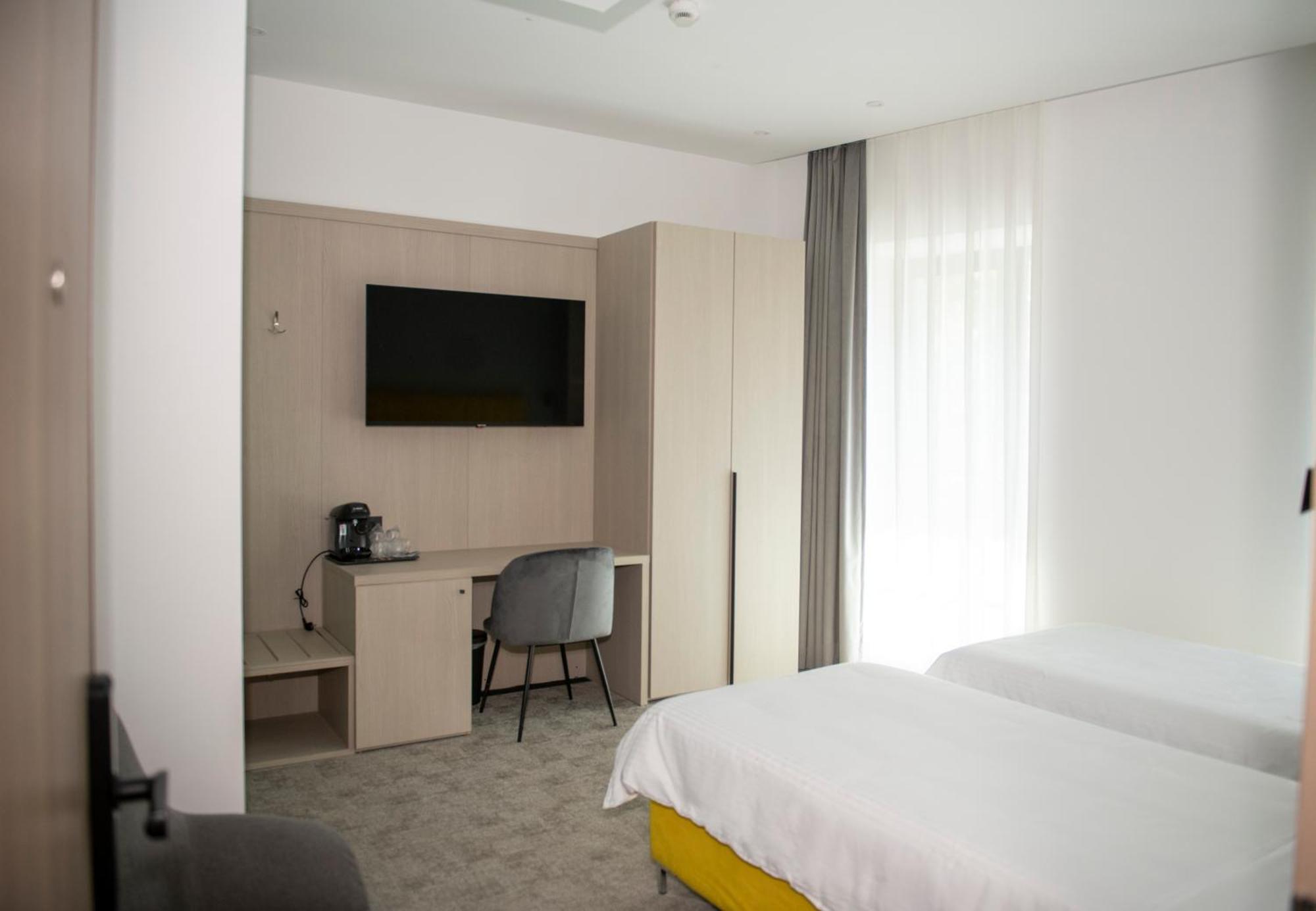 Cm111Apparthotel Bucharest Exterior photo